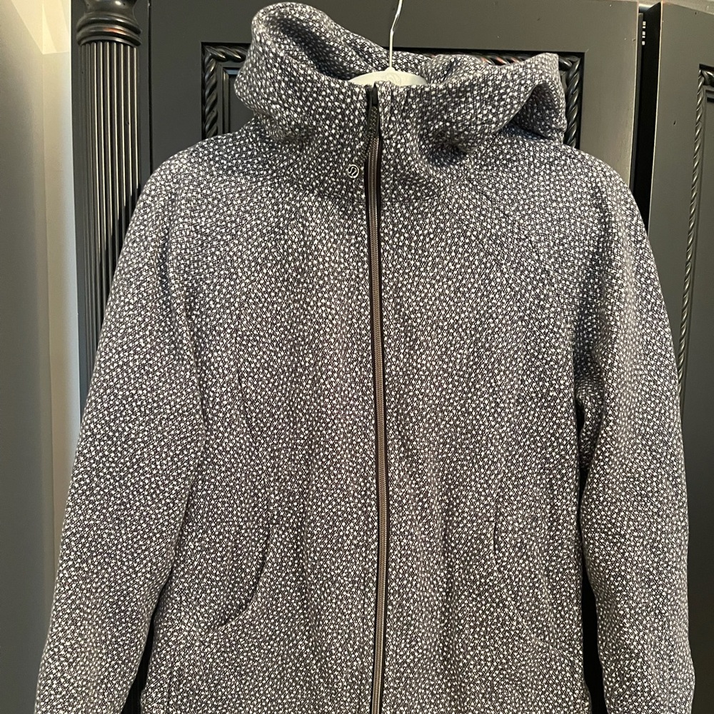 Lululemon Scuba Hoodie Size 10